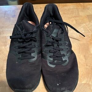 Nike Men's Black Athletic Sneakers